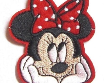 Écusson, Patch brodé thermocollant, Souris Minnie Songeuse, 6 x 7 cm, Applique à repasser