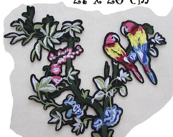 GROTE PATCH PATCH Vogel op bloemrijke tak ** 27 x 26 cm ** opstrijkbare geborduurde applique