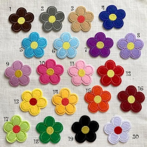 Iron-on embroidered patch badge - ROSACE FLOWER 5 petals Multicolor, color of your choice ** 5 x 5 cm ** Iron-on applique