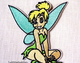 Embroidered iron-on patch, TINKERBELL PRINCESS, sitting cross-legged ** 9.5 x 10 cm ** Iron-on applique