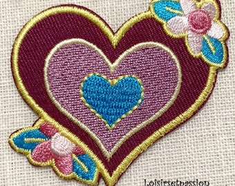 Patch patch termoadesiva ricamata - HEART FLEUR Rosa viola ** 6 x 5 cm ** Lampada da parete in ferro