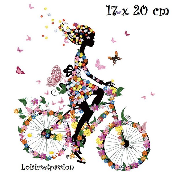 Patch Applique, Dessin Transfert thermocollant, FILLE à BICYCLETTE, VÉLO, Robe fleurie, Papillons, 17 x 20 cm, sérigraphie à repasser - T998