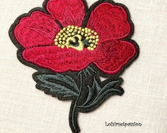 Patch patch termoadesiva ricamata - STELO FIORE ROSSO ** 8,5 x 9 cm ** Lampada da parete - C5341