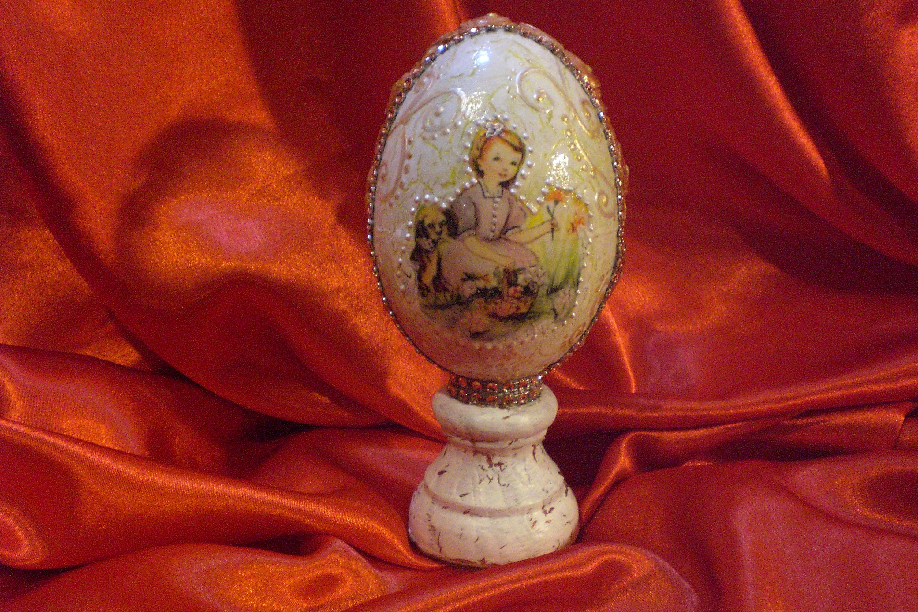 Grand Œuf de Pâques Décoré sur Support, Polystyrène, Fête,