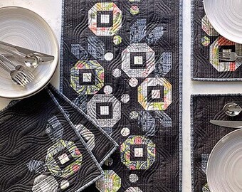 Posies table runner and placemats pattern from Robin Pickens