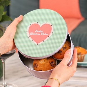 Personalised Gingham Cake Baking Birthday Treat Tin, Personalised Cake Tin, Cake Storage Tin, Cake Tin Box, Personalised Tin, Kitchen Decor