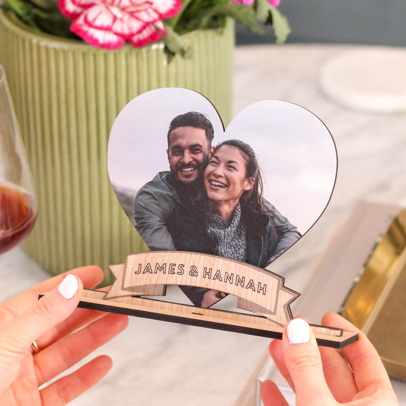 Personalised Heart Photo Frame Gift For Couples, Engraved Photo Frame, Wooden Picture Frame, Personalised Photo Frame, Valentines Day Gifts zdjęcie 2