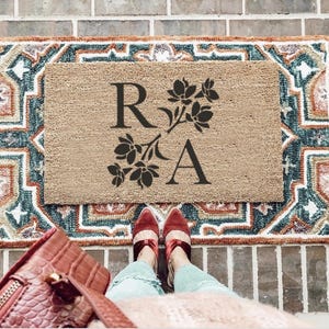 Personalised Floral Initials Doormat Couples Home Gift, Custom Front Porch Mat, Personalized Housewarming Gift, Non Slip Mat, Washable Mat