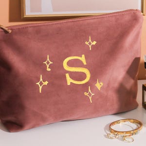 Bolsa de maquiagem personalizada com bordado de estrelas, bolsa de maquiagem de dama de honra, presente de aniversário de 21 anos para ela, bolsa cosmética bordada, bolsa de maquiagem fofa