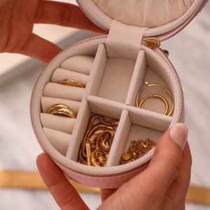 Personalised Initial Jewellery Box Travel Accessories, Personalised Travel Jewellery Box, Initial Jewelry Box, Round Jewelry Box, Mum Gifts image 9
