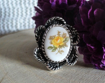 Bague réglable fleurie jaune et argentée