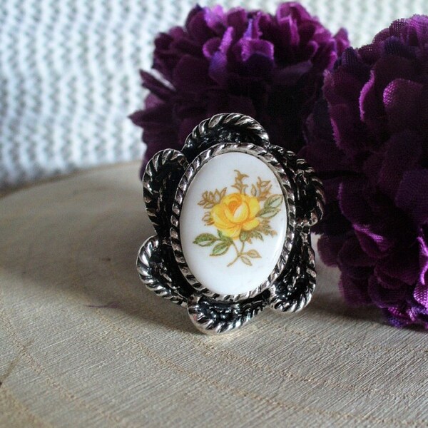 Bague réglable fleurie jaune et argentée