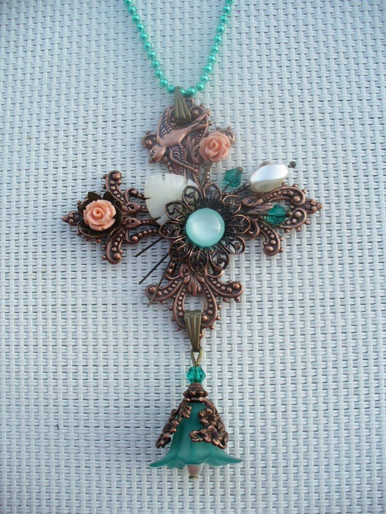 Pendentif chaîne cuivré, vert, corail et blanc image 2