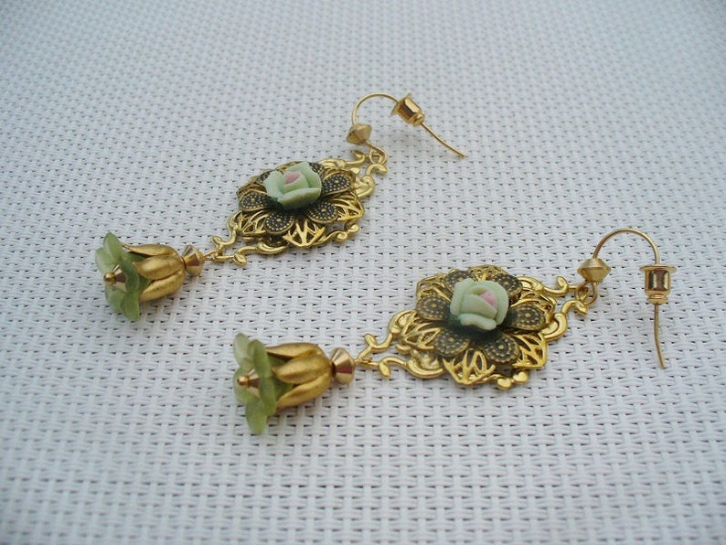 Boucles d'oreilles dorées, bronze et vertes image 4