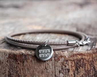 Wrap bracelet with stainless steel engraving and nappa leather, personalised bracelet with engraving pendant, men's and women's bracelet, name bracelet