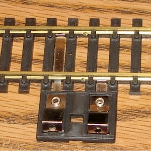 Model Power - Brass STRAIGHT TERMINAL Track - HO Train