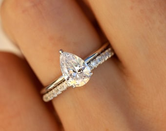 1.5ct Pear Shaped Moissanite Engagement Ring Set Womens Solid 14K White Gold Solitaire Ring Set, 2pcs Wedding Set, Gold Bridal Ring Set,