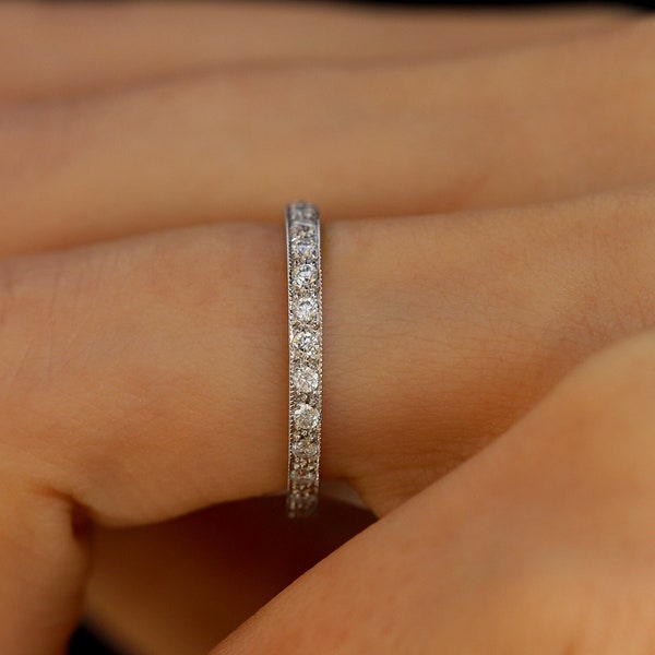 Vintage vigselring i full evighet i moissanit, damer, milgrainring, evighetsring, moissanit evighetsring 14 karat vitguld, låg infattning