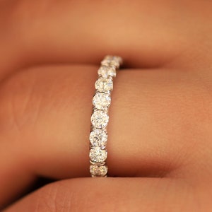 2 karaat Lab Grown Diamond Eternity-band, dames Eternity-diamantenring met 3 mm rond geslepen diamanten in volledige eeuwigheid, 14 kt witgoud