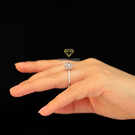 Anillo De Compromiso Elaborado En Oro Blanco 18klts. Incluye Una Hermosa Moissanita