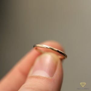 14K Solid Gold 2mm Full Round Plain Band (Real 14K Gold)