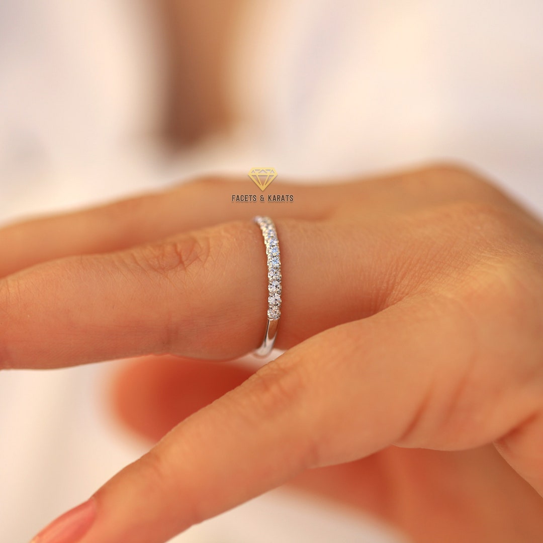 18K ホワイト ゴールド ツイストバンド リング0.13ct モアッサナイト Amazon | SILVERNANA モアッサナイト 婚約指輪 スターリング