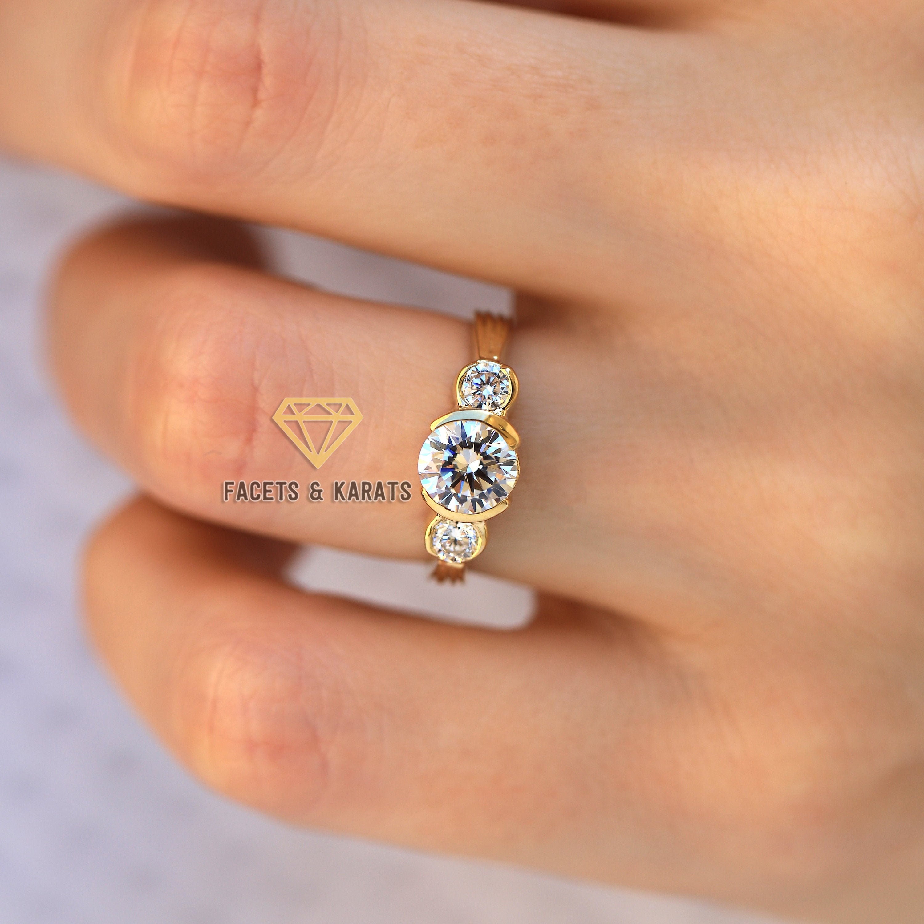 Halve bezel set drie stenen dames verlovingsring 14K geelgouden beloftering voor haar Womens verjaardag ring, bruiloft bruids voorstel ring