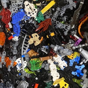 Lego 100 Random Bionicle Technic and/or Hero Factory Pieces Parts Bulk Genuine