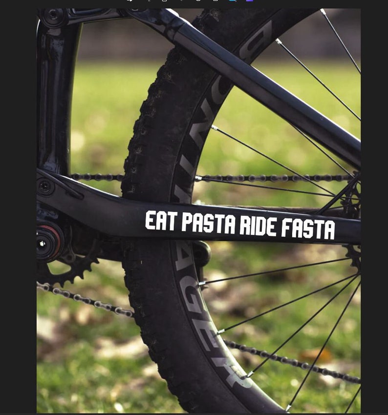 Eat Pasta Ride Fasta / Fahrradrahmen Aufkleber / Sticker für Fahrrad / Fahrrad Accessories / Lustiger Aufkleber Horizont. 15 x 1,5cm