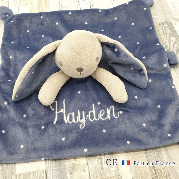 Doudou personnalisé lapin brodé bleu | Peluche personnalisé brodée lapin garçon certifié CE | doudou lapin brodé bleu au prénom de l'enfant