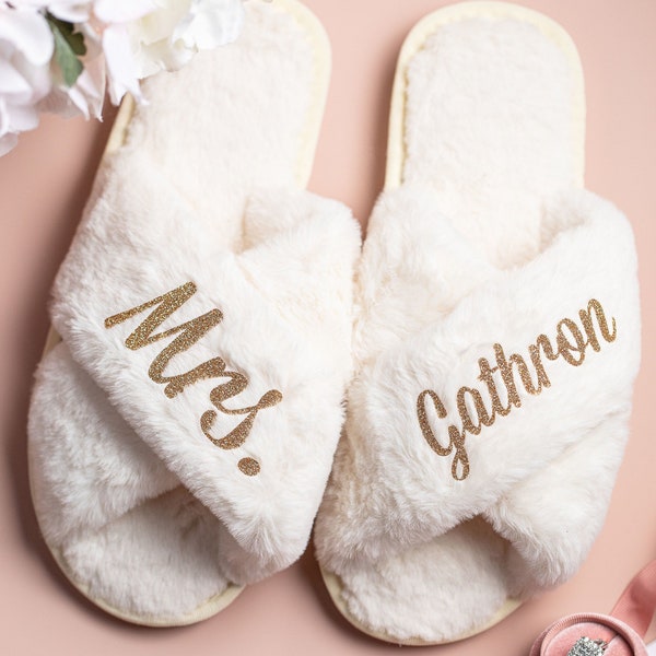 Personalized gift Gifts Personalized Bridal Slipper Bridesmaid Gifts Bridal Shower Wedding Bridesmaid Fluffy Bachelorette  birthdays gifts