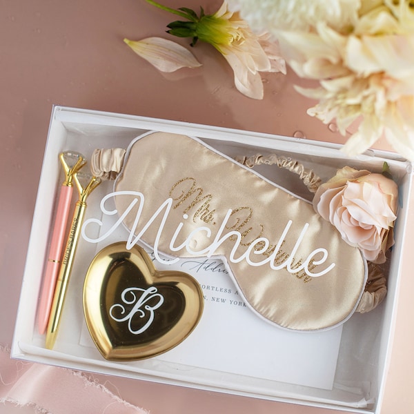 Personalized gift GIFT BOX Bridesmaid Gift Box Clear Lid Proposal Box Personalized Clear Gift Box Bridesmaid Proposal Gift EMPTY inside