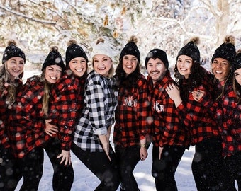 Gifts UNISEX oversized flannel shirt Bridesmaid Gift, plaid Shirt, Bridesmaid , Bridal Party Shirt, Flannel Shirt, Christmas matching shirt