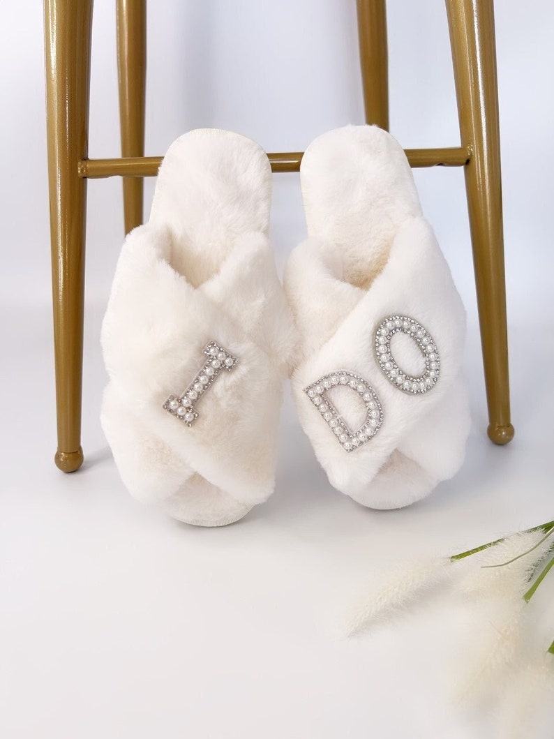 Personalized Bridal Slippers Bridesmaid Gifts Bridal Shower Wedding Bridesmaid Fluffy Bachelorette Hen Fluffy Slippers Mother gifts birthday