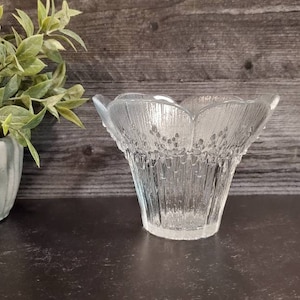 Lasisepat Finland glass flower vase or candle holder by Scandinavian Modernist Pertti Kallioinen