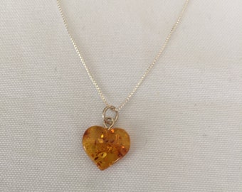 Small Baltic Amber Heart on 16&#39;&#39; Italian 925 Sterling Silver Box Chain