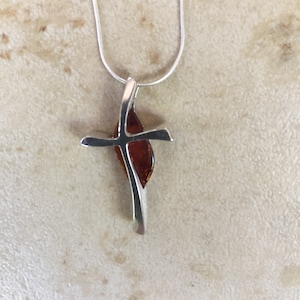 Baltic Amber Cross pendant with 18&#39;&#39; Italian Snake Chain