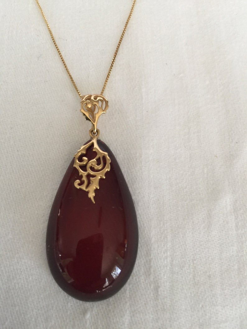 Baltic Amber Cherry Teardrop Shape Pendant Gold Plated Filigree Bail with 18/'/' Sterling Silver Gold Plated 18/'/' Italian Chain