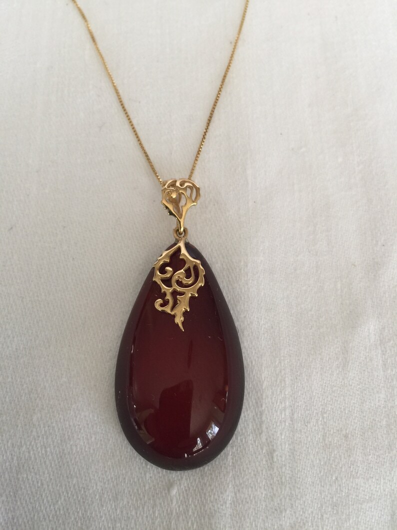 Baltic Amber Cherry Teardrop Shape Pendant Gold Plated Filigree Bail with 18/'/' Sterling Silver Gold Plated 18/'/' Italian Chain