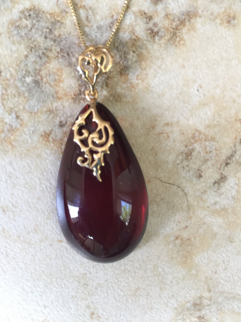 Baltic Amber Cherry Teardrop Shape Pendant Gold Plated Filigree Bail with 18/'/' Sterling Silver Gold Plated 18/'/' Italian Chain