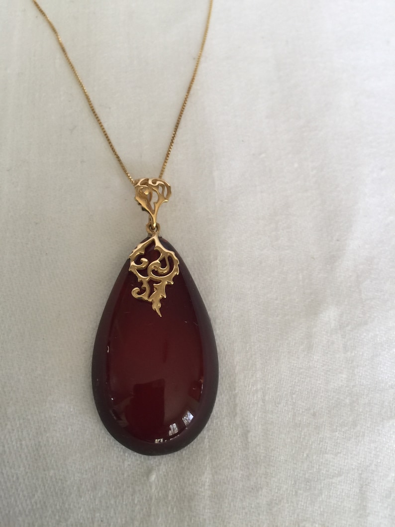 Baltic Amber Cherry Teardrop Shape Pendant Gold Plated Filigree Bail with 18/'/' Sterling Silver Gold Plated 18/'/' Italian Chain