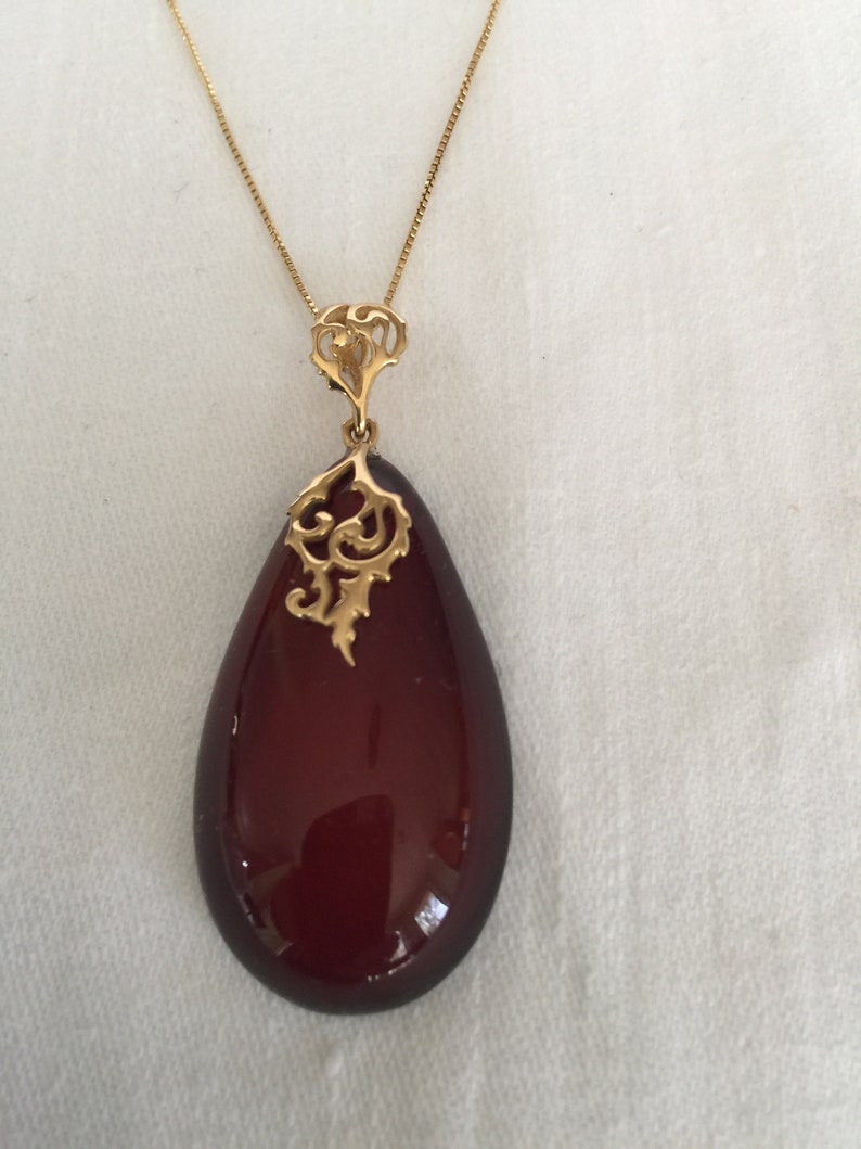 Baltic Amber Cherry Teardrop Shape Pendant Gold Plated Filigree Bail with 18/'/' Sterling Silver Gold Plated 18/'/' Italian Chain