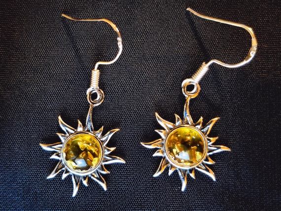 Baltic Amber Yellow Sun Shape Necklace Baltic Amber Yellow Sun Shape Necklace