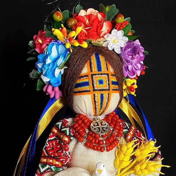 UNIQUE Motanka Doll "Invincible" MOTHERS DAY Ukraine seller Handmade on Wood Stend, is the protector of home and family NarodniyDimUkraina