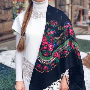 Red Ukrainian Shawl, Traditional Ukrainian Shawl Hustka Wool Floral ...