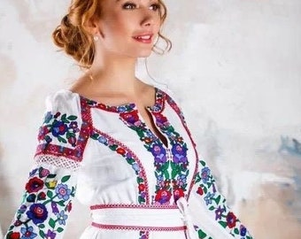 2024 Weißes besticktes Leinenkleid Vyshyvanka Kleid Boho, Geschenk für Sie, Geschenk für Frau Frauen, ukrainischer Folk, Lengen Kleed, Weihnachten