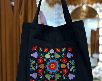 Bolsa de linho preta: bolsa de praia com estampa floral bordada