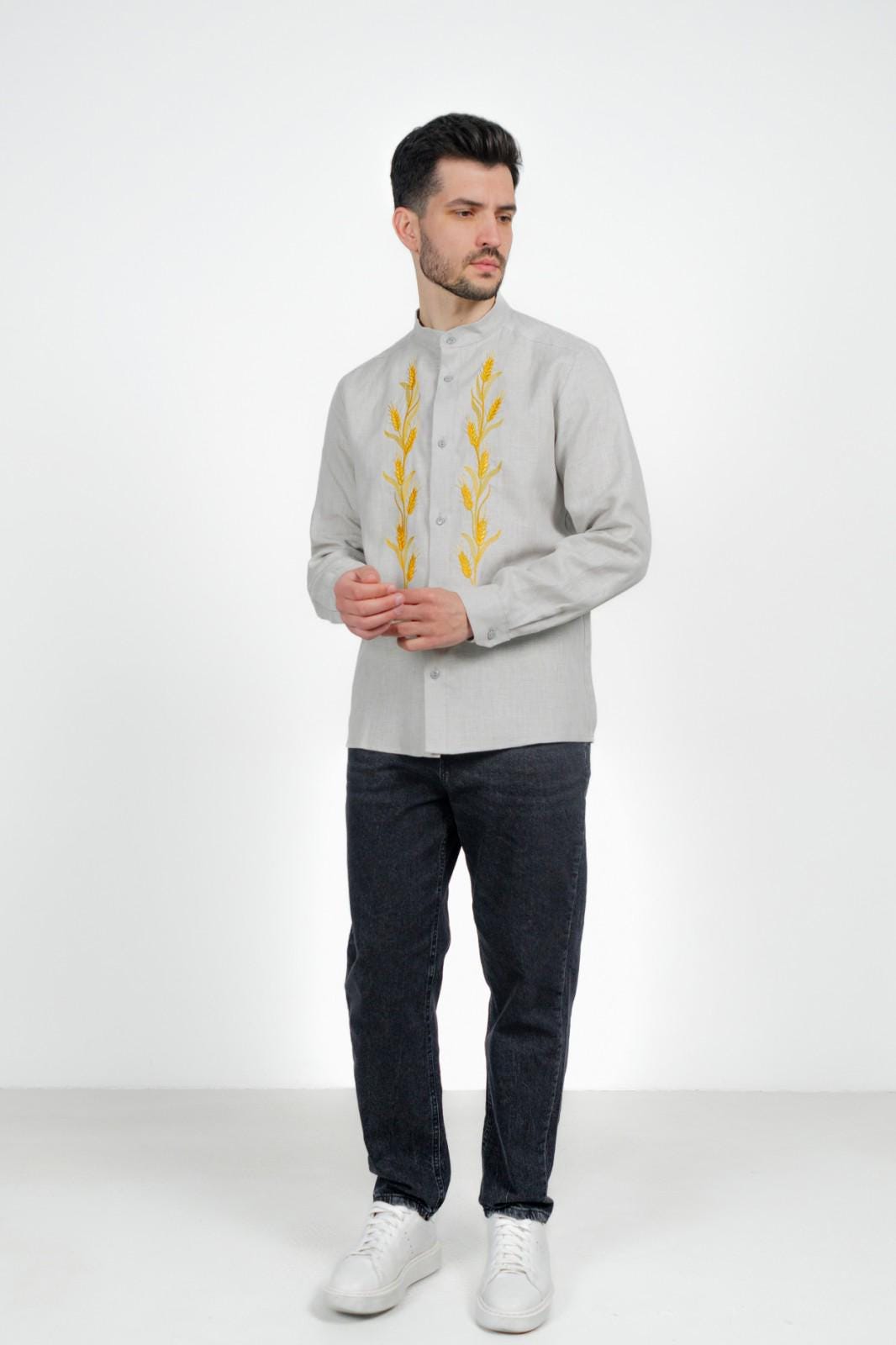 Camicia in lino con ricamo a trafori