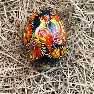 Uovo di Pasqua in legno, uovo dipinto a mano Petrykivka, pysanky tradizionale ucraino, souvenir e regalo ucraino Dipinto fatto a mano