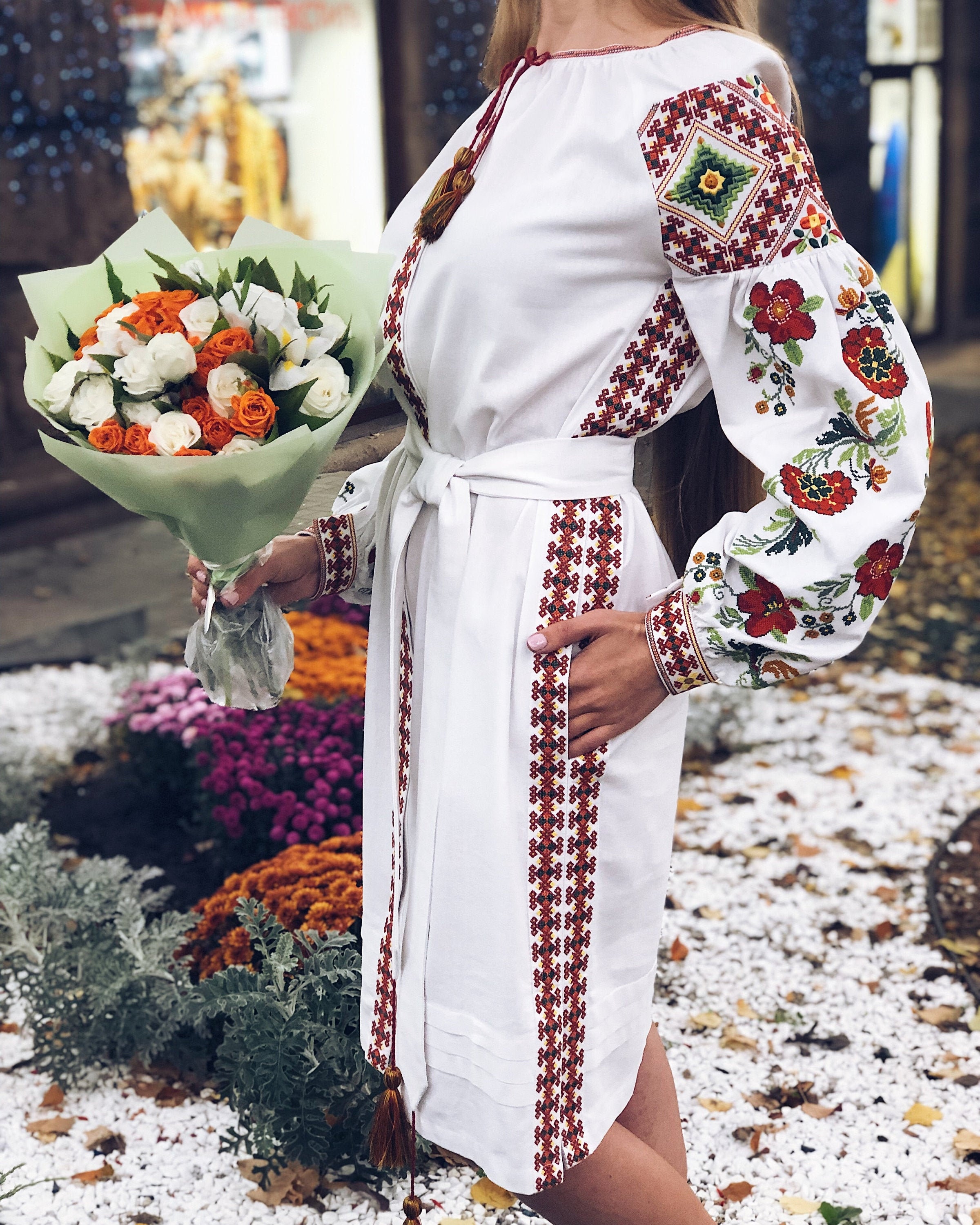 Ukrainian top embroidered dresses